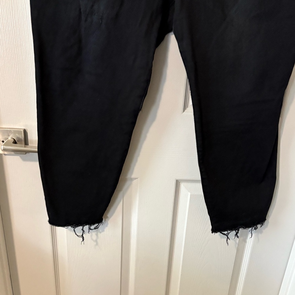 Good American Good Waist Crop Black 216 Raw Hem High Rise Skinny Jeans GWCDV844T - Picture 5 of 8